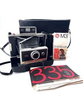 Vintage Polaroid 335 Automatic Land Camera With Case, Flash, Bulbs & Literature